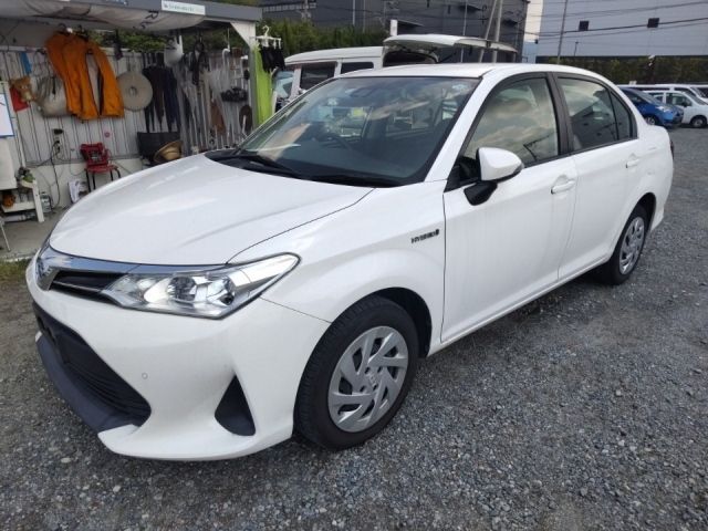 3877 Toyota Corolla axio NKE165 2018 г. (LUM Fukuoka Nyusatsu)